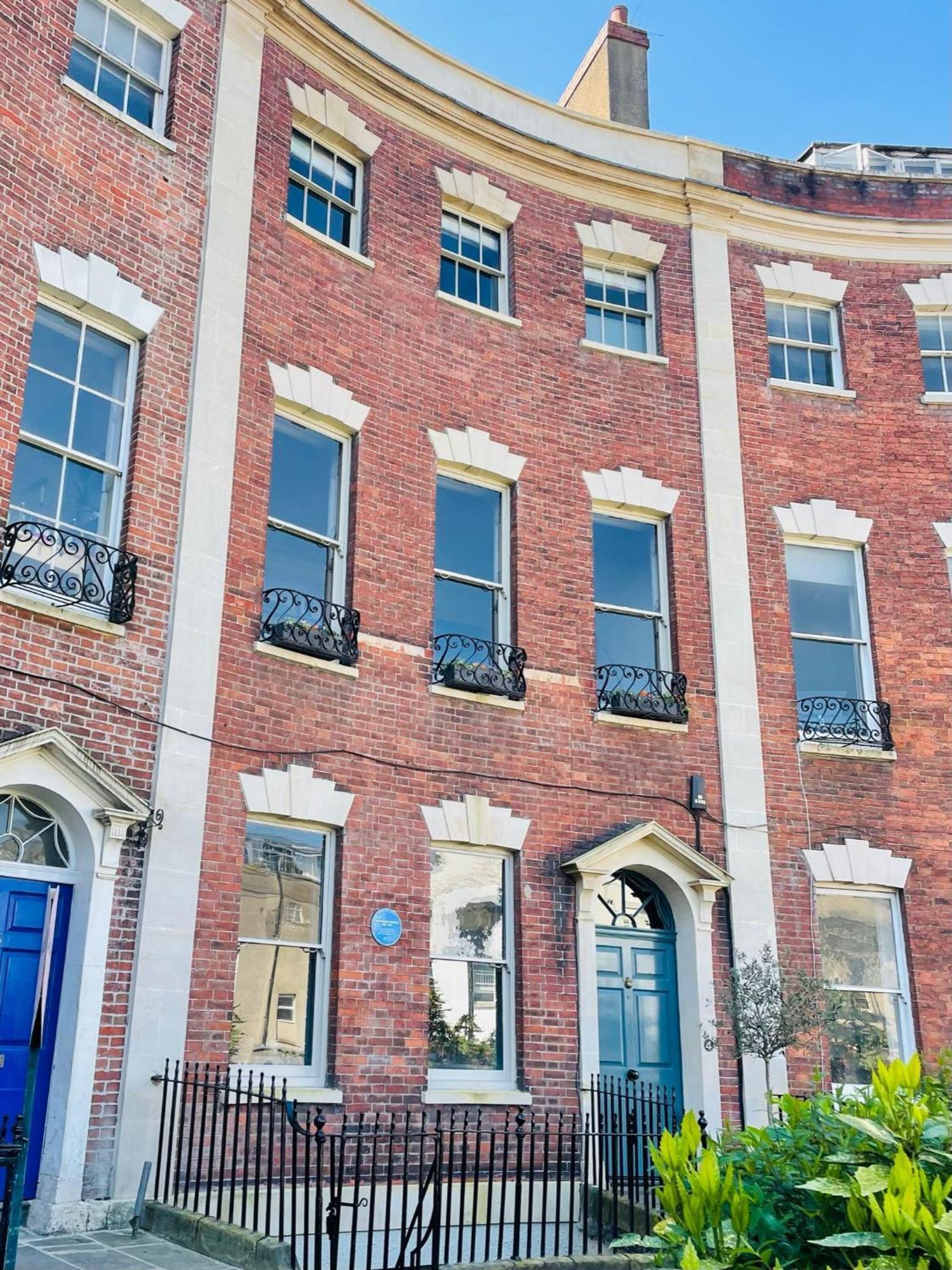 בריסטול Unique Clifton Apartment On Historic Crescent מראה חיצוני תמונה