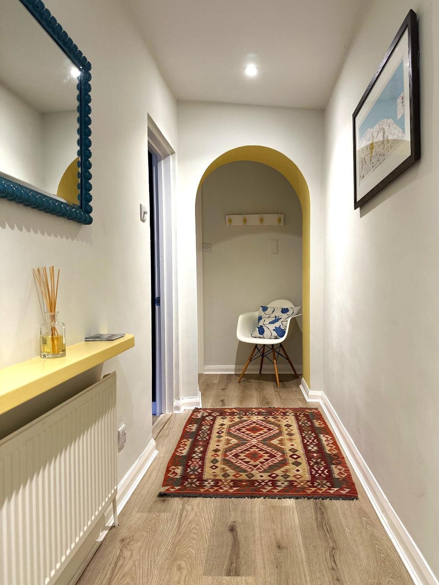 בריסטול Unique Clifton Apartment On Historic Crescent חדר תמונה